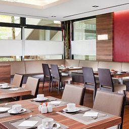 Комната для завтраков Four Points by Sheraton Central Fotos