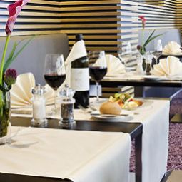 Sala śniadaniowa w restauracji Mercure Hotel ORBIS München Süd Fotos