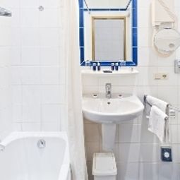 Camera da bagno Grand Hotel Cravat City Center Fotos