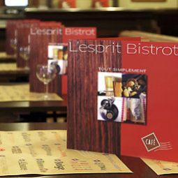 Salle du petit-déjeuner située dans le restaurant ibis Paris Porte d'Orléans Fotos