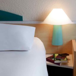 ibis Leiderdorp Лейден 