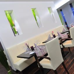 Sala śniadaniowa w restauracji Rheingarten Fotos