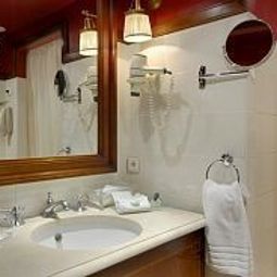 Camera da bagno Warwick Barsey Fotos