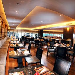 Breakfast room within restaurant Riverside Majestic Hotel Fotos