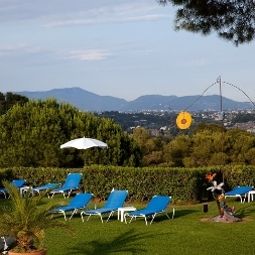 Фасад Le Mas d´Artigny & Spa Fotos