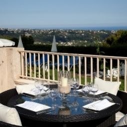 Терраса Le Mas d´Artigny & Spa Fotos