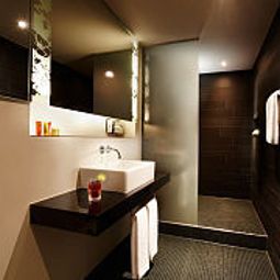 Salle de bains pentahotel Wiesbaden Fotos