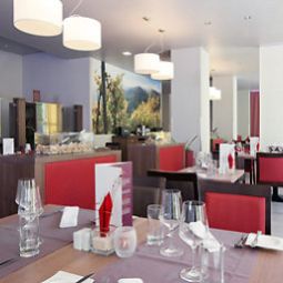 Salle du petit-déjeuner située dans le restaurant Hotel Mercure Wien Westbahnhof Fotos