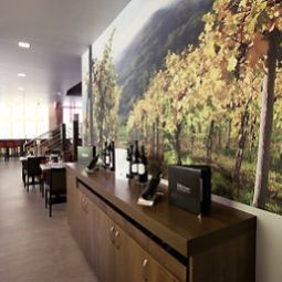 Salle du petit-déjeuner située dans le restaurant Hotel Mercure Wien Westbahnhof Fotos