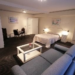 Chambre pour voyageurs d'affaires First Euroflat Fotos