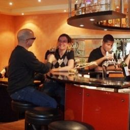 Bar Holiday Thun Fotos