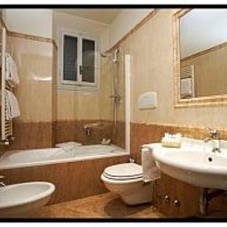 Salle de bains Villa Carlotta Fotos