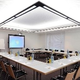 Conference room Schweizer Hof Fotos