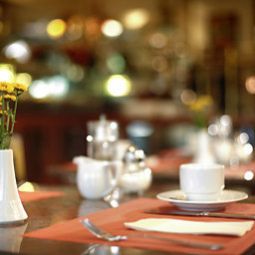 Breakfast room within restaurant ibis Styles Berlin an der Oper Fotos