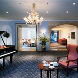 Vista all'interno Ringhotel Zum Roten Bären Fotos