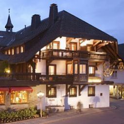 Adler Schwarzwaldhotel Relais & Châteaux Häusern 