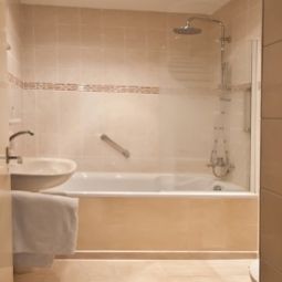Badezimmer Aadam Wilhelmina Hotel Fotos