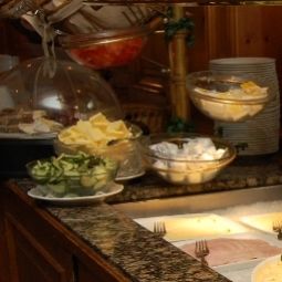 Buffet Parkhotel Schloss Hohenfeld Fotos