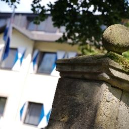 Ausblick Parkhotel Schloss Hohenfeld Fotos