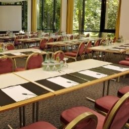 Tagungsraum Parkhotel Schloss Hohenfeld Fotos