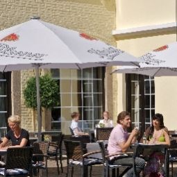 Terrasse Parkhotel Schloss Hohenfeld Fotos