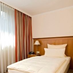 Zimmer Parkhotel Schloss Hohenfeld Fotos