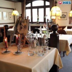 Salle du petit-déjeuner située dans le restaurant Ringhotel Gasthof Hasen Fotos