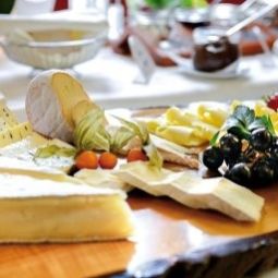 Salle du petit-déjeuner située dans le restaurant Ringhotel Gasthof Hasen Fotos