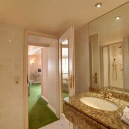 Camera da bagno Stollen Schwarzwaldhotel Fotos