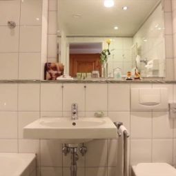 Camera da bagno Zugspitze Urlaubshotel & SPA Fotos