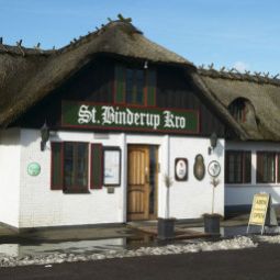Außenansicht St. Binderup Kro Fotos