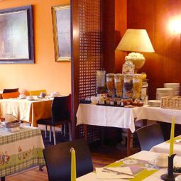 Buffet Nid de Cigognes Fotos