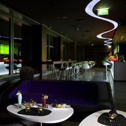 Salle du petit-déjeuner située dans le restaurant Pullman Cologne Fotos