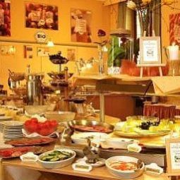 Buffet Stadthotel Freiburg Kolping Hotels & Resorts Fotos