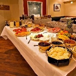 Buffet Central am Dom Fotos