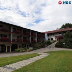 Exterior view Sternsteinhof an der Therme Fotos