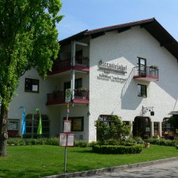 Exterior view Sternsteinhof an der Therme Fotos