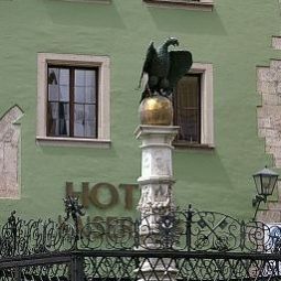 Фасад Kaiserhof am Dom Fotos