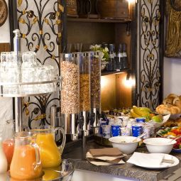 Buffet Romantisches Hotel Traube Fotos