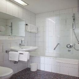 Cuarto de baño Businesshotel Rosenau Fotos