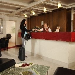Recepción Businesshotel Rosenau Fotos