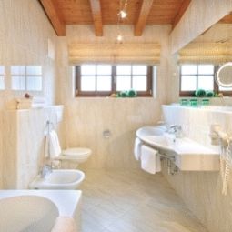 Badezimmer Zum Hirschen Hotel Restaurant Fotos