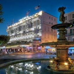 Vue extérieure Le Splendid Fotos
