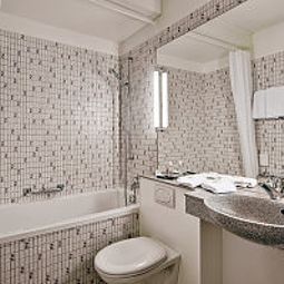 Bathroom Best Western De la Rose Fotos