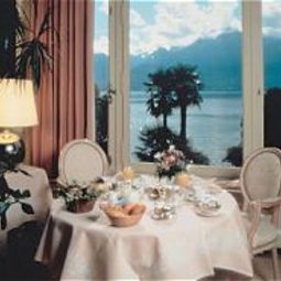 Sala colazione nel ristorante Grand Hotel Excelsior du Lac Fotos