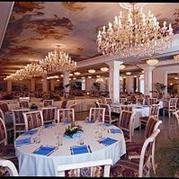 Frühstücksraum im Restaurant Alexander Palace Fotos