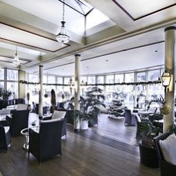 Холл Parkhotel du Sauvage Fotos