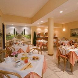Salle du petit-déjeuner Fenice Fotos