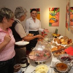 Buffet Unterfeldhaus Garni Fotos