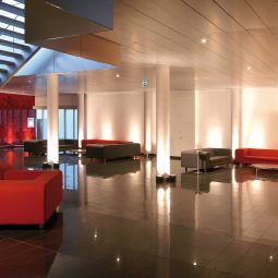 Vista interior Starling Geneva Hotel And Conference Center Fotos
